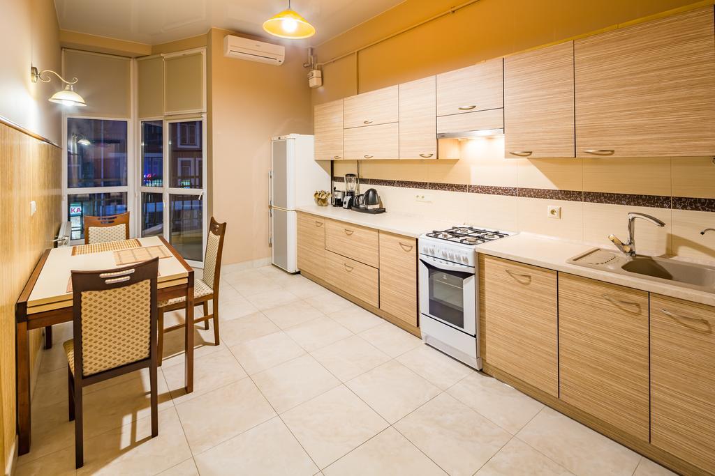 Apartments Alfa Tsekhova 1 Lviv Luaran gambar