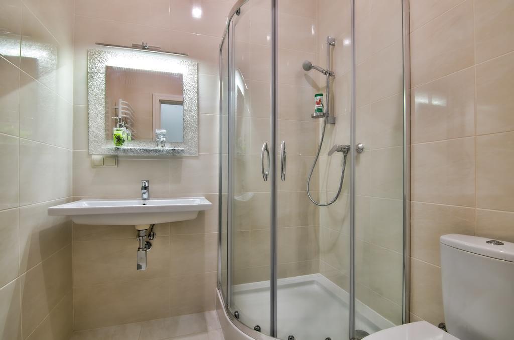 Apartments Alfa Tsekhova 1 Lviv Luaran gambar